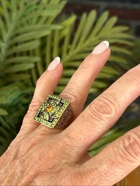 Celtic Knot Green Crystal Square Statement Ring with Amber Accent